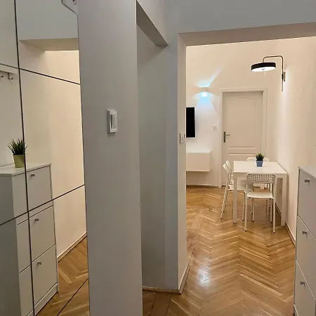 شقة Big Apart Market Square - Rynek 46 - 4 Rooms!!! - View *
